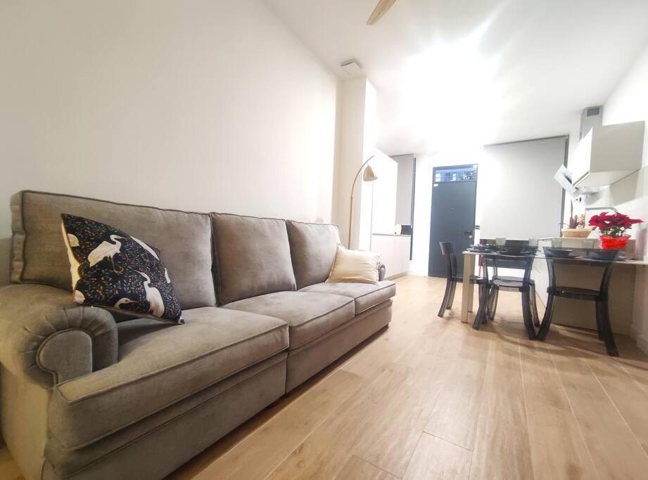 Oasis Suites Fernando IV 塞维利亚 外观 照片